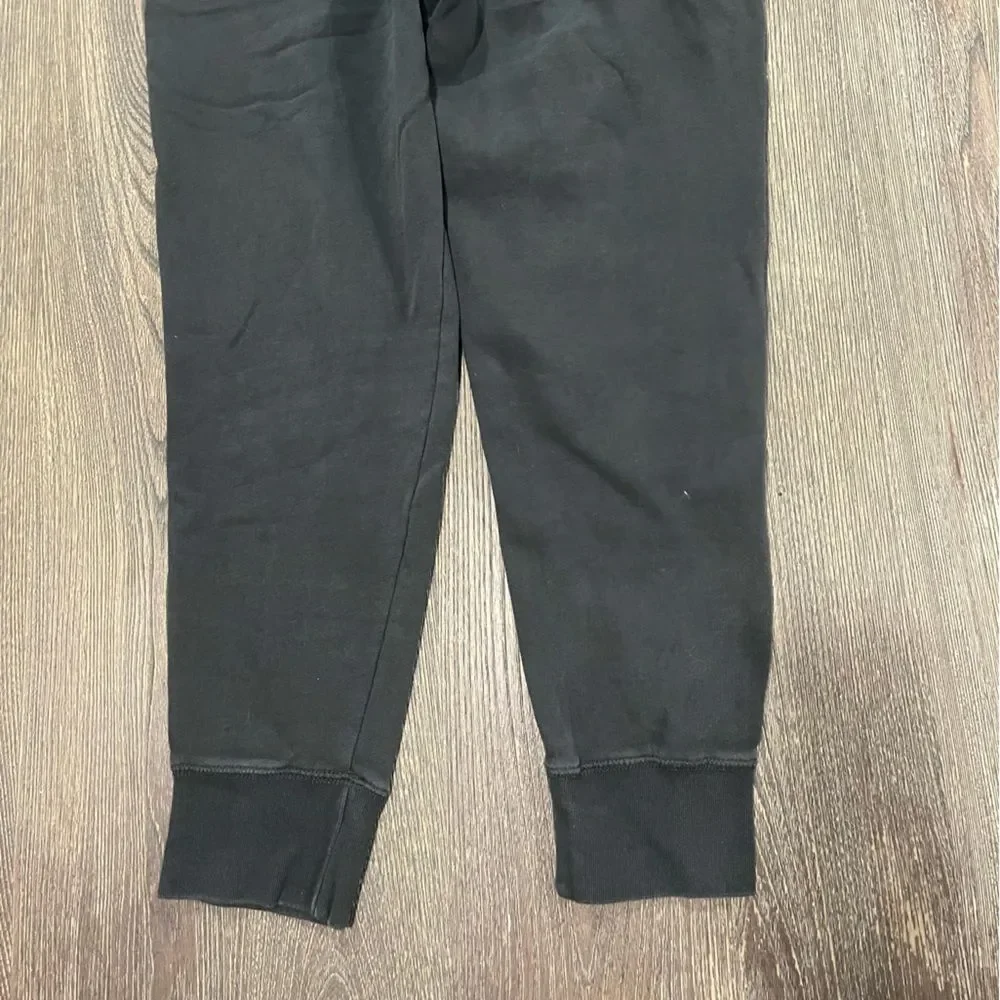 American Eagle Outfitters details elastic